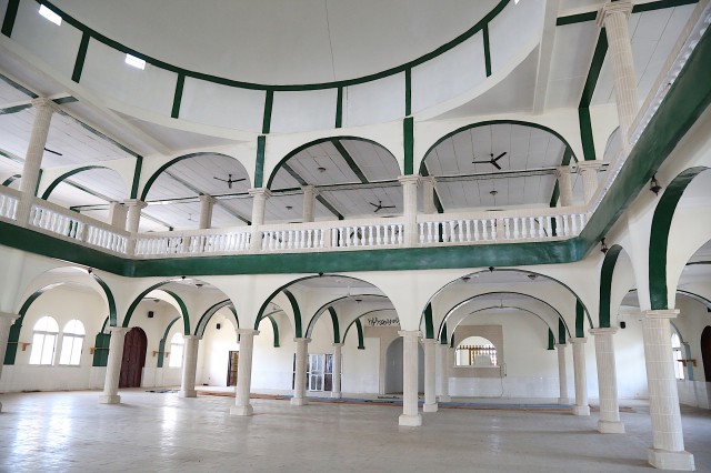 <span id='diak'>MOSQUÉE CENTRALE DE KISSIDOUGOU</span> <a class='icon image-popup d-flex justify-content-center align-items-center'      href='__upload/0M8A6152.jpg' style='font-size:18px;color:darkred'>Voir plus!</a>