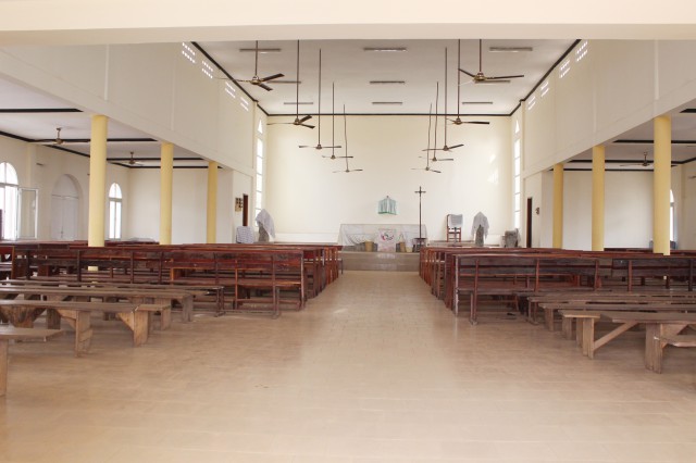 <span id='diak'>EGLISE SAINT ETIENNE DE YIMBAYA, MATOTO, CONAKRY</span> <a class='icon image-popup d-flex justify-content-center align-items-center'      href='__upload/IMG_0305.jpg' style='font-size:18px;color:darkred'>Voir plus!</a>