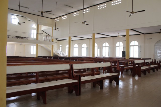<span id='diak'>EGLISE SAINT ETIENNE DE YIMBAYA, MATOTO, CONAKRY</span> <a class='icon image-popup d-flex justify-content-center align-items-center'      href='__upload/IMG_031666.jpg' style='font-size:18px;color:darkred'>Voir plus!</a>