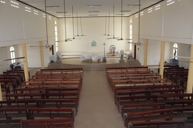 <span id='diak'>EGLISE SAINT ETIENNE DE YIMBAYA, MATOTO, CONAKRY</span> <a class='icon image-popup d-flex justify-content-center align-items-center'      href='__upload/IMG_0332.jpg' style='font-size:18px;color:darkred'>Voir plus!</a>